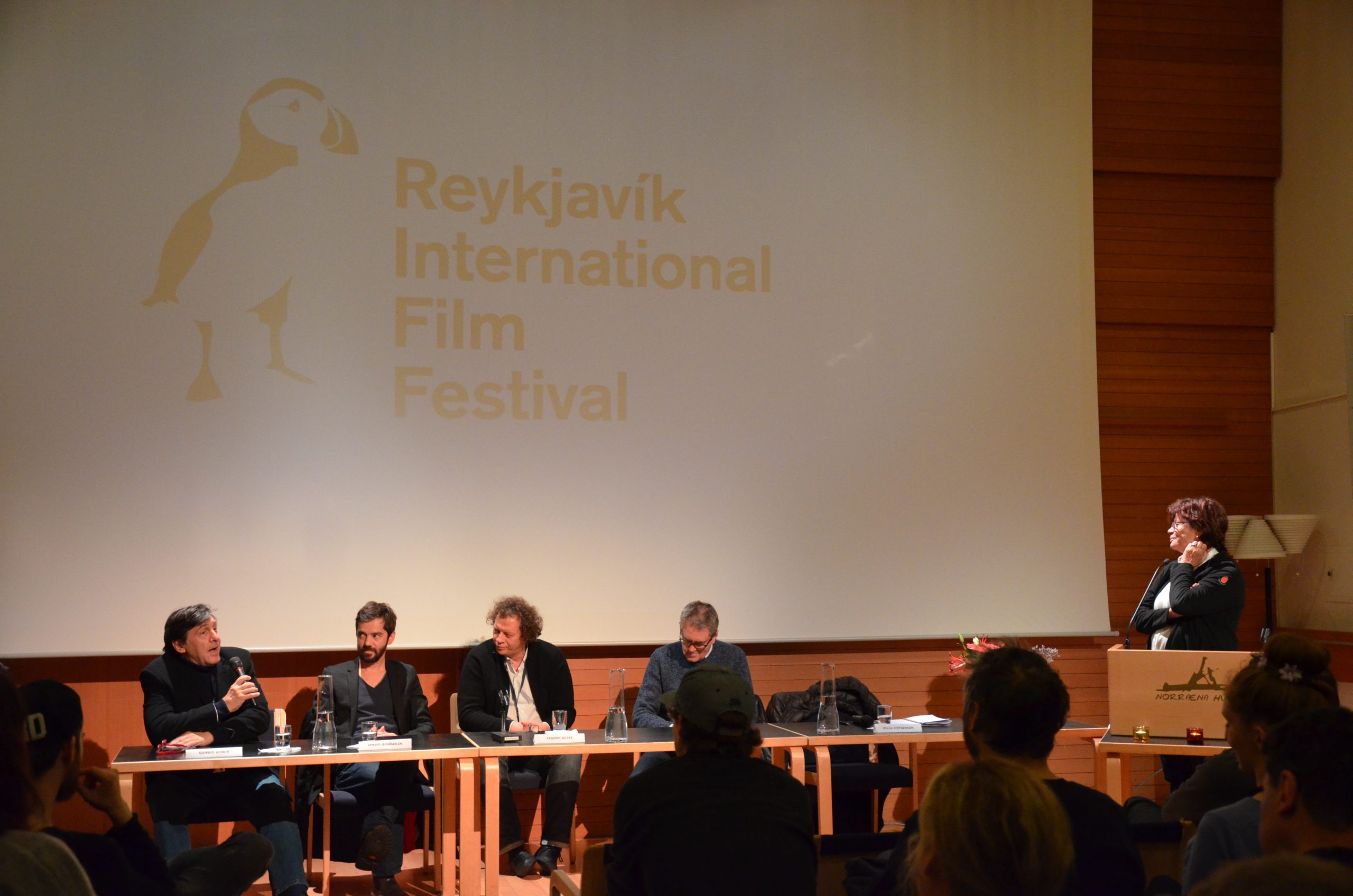 22953023022 633db897bd o scaled